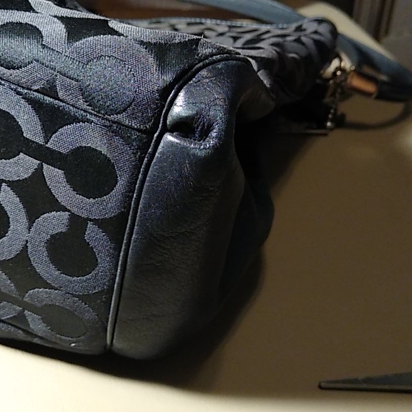 Coach - Picture 9 of 9